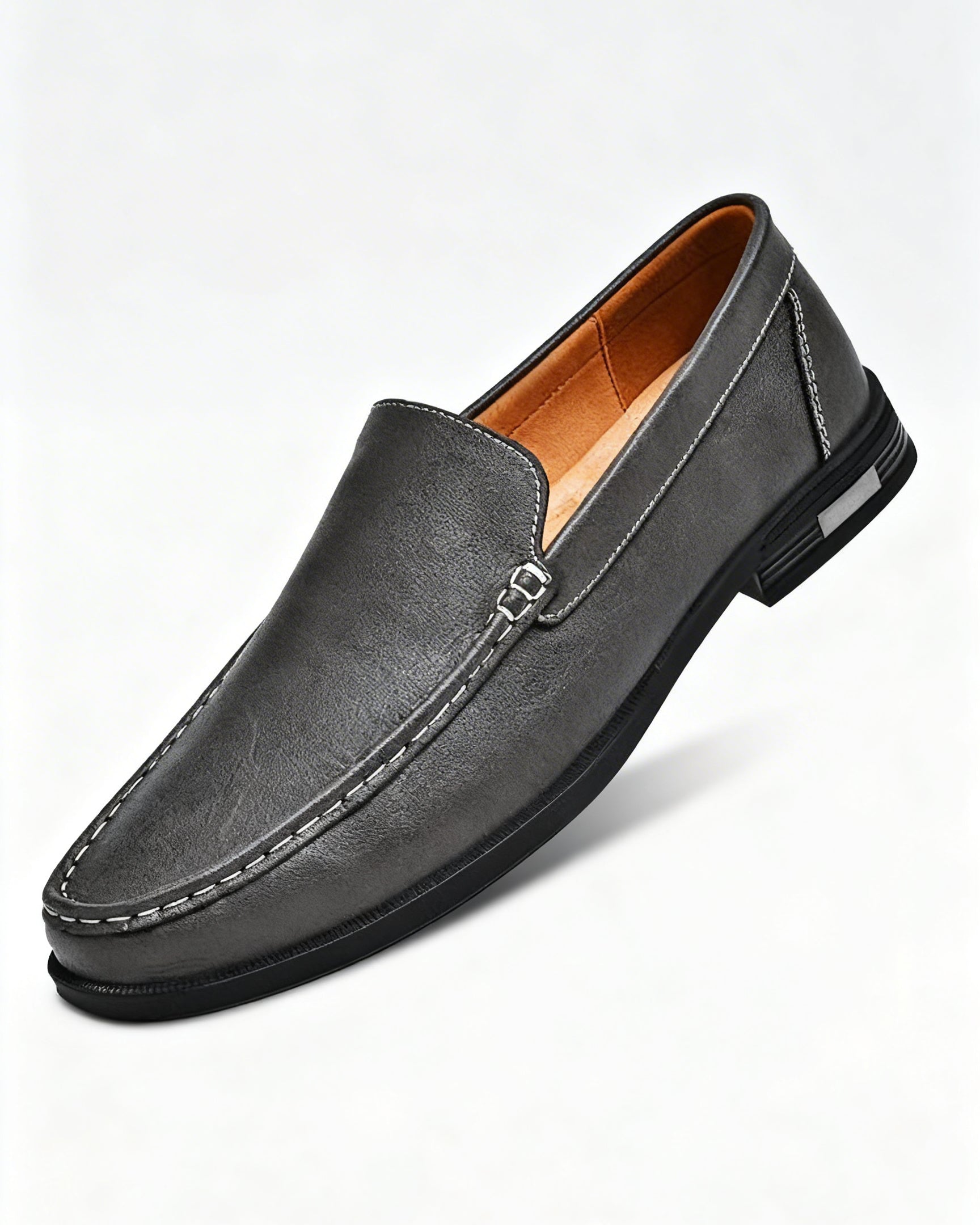 Mocassin de luxe en cuir gris graphite pour homme par Urbain Couture.