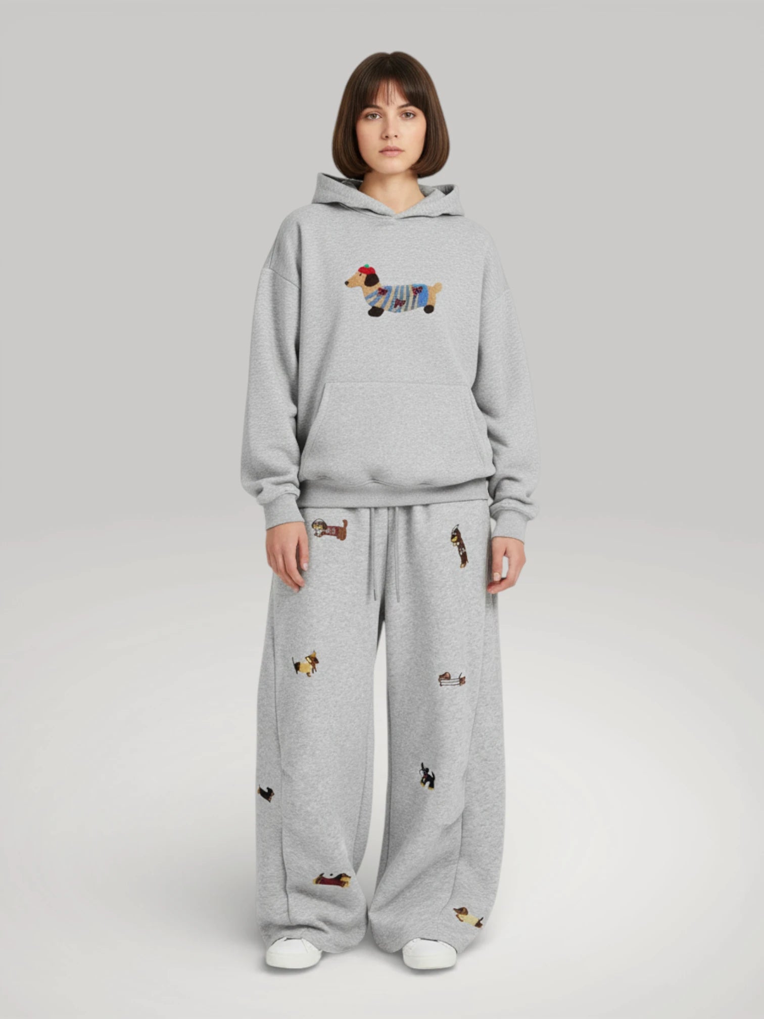ensemble-jogging-et-hoodie-oversize-gris-femme-broderie-teckel-urbain-couture