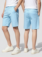 Short chino bleu ciel pastel pour homme - Look estival décontracté, Urbain Couture.