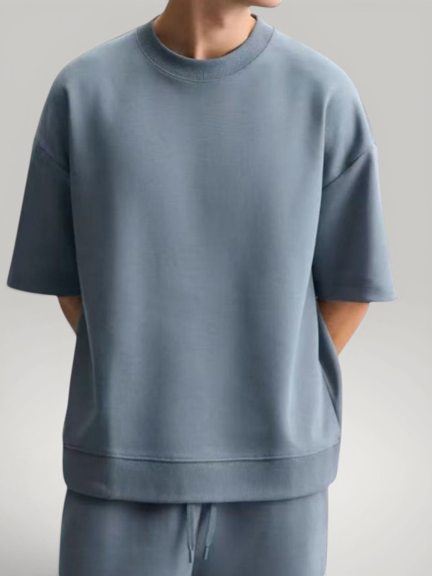 Urbain Couture blue textured oversized short-sleeve t-shirt and matching shorts summer set.