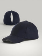 Urbain Couture marineblauwe katoenen paardenstaart cap met magnetische sluiting, ideaal voor sport en vrije tijd.